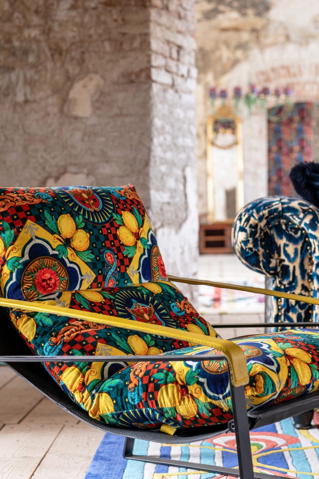 AMALFI-Blue-Velvet-46x46cm-FB00121-Lifestyle AMALFI Blue Velvet 46x46cm FB00121 Lifestyle