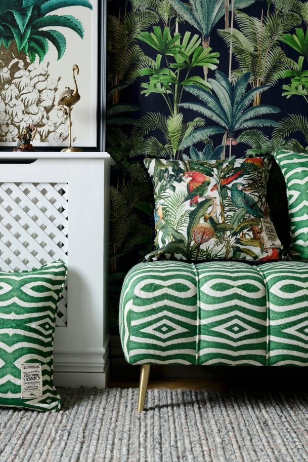 Riverside-banquette-with-Parrots-cushion